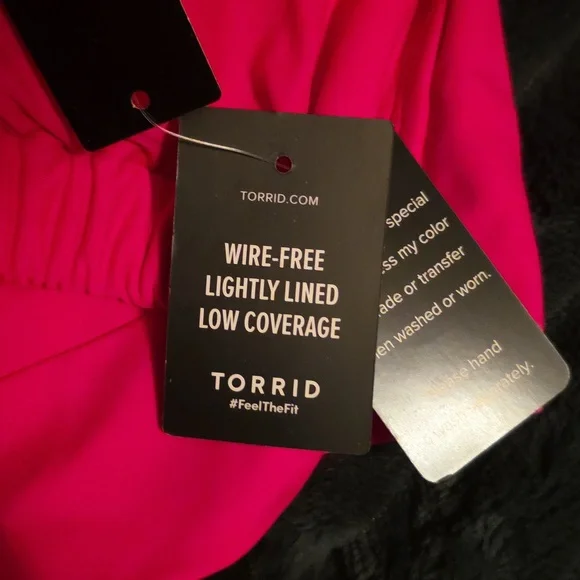 NWT Torrid Hot Pink Halter Bikini Top SIZE 3 - Picture 3 of 5